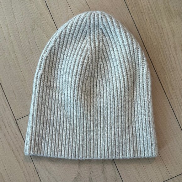 Everlane Accessories - Everlane Oatmeal Colored Cashmere Beanie